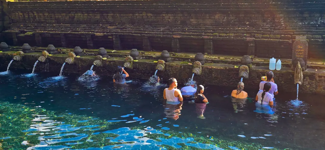 Indonesia, Ubud, Bali, Tirtha Empul Temple