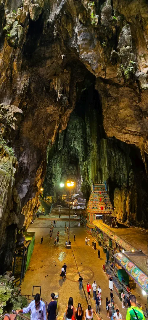 Malaysia, Kuala Lumpur, 272 steps of Batu Caves