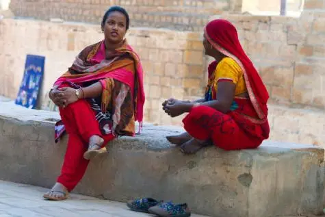 India, Rajasthan, Women talking, Udaipur