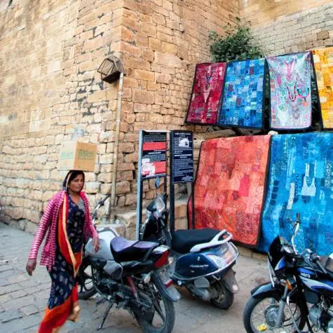 India, Rajasthan, Woman walking, Udaipur