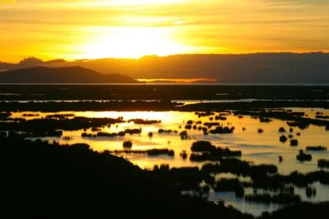 Peru, Lake Titicaca, Sunrise