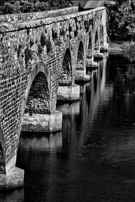 Wales, Bosherston Lily Ponds, 8 arch bridge