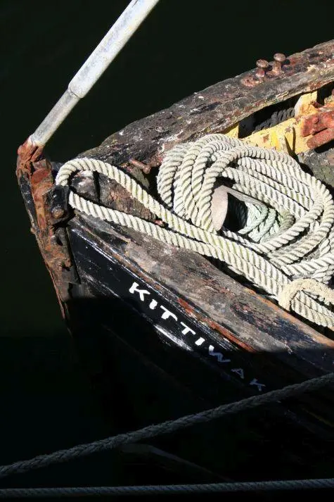 Scotland, Skye, Ropes on a boat